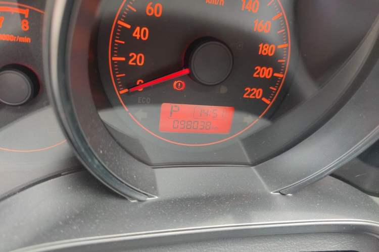 Used Honda Fit 2018 1.5L CVT Comfort Sunroof Version Odometer Close Up