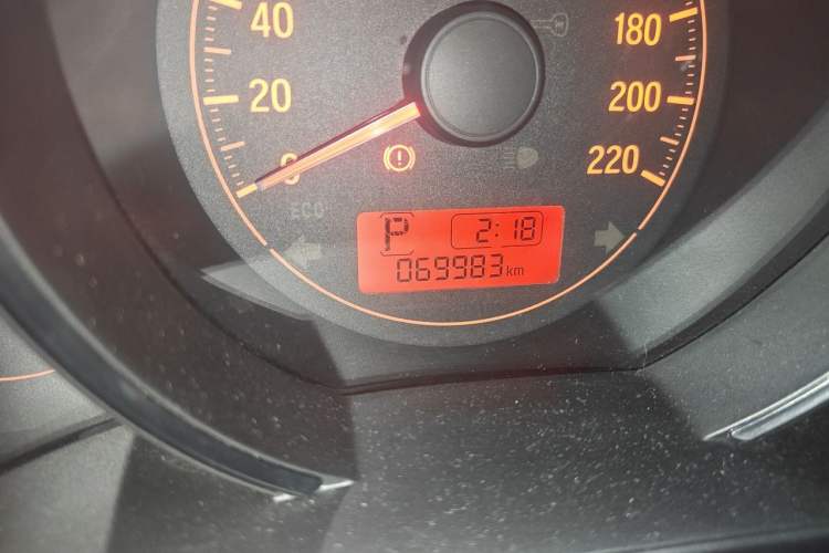 Used Honda Fit 2018 1.5L CVT Comfort Sunroof Version Odometer Close Up