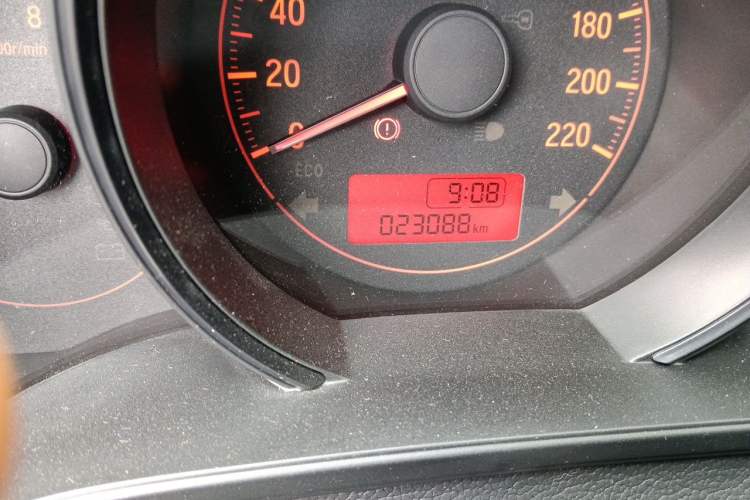 Used Honda Fit 2018 1.5L Manual Comfort Version Odometer Close Up