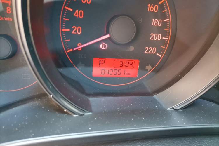 Used Honda Fit 2018 1.5L CVT Comfort Version Odometer Close Up