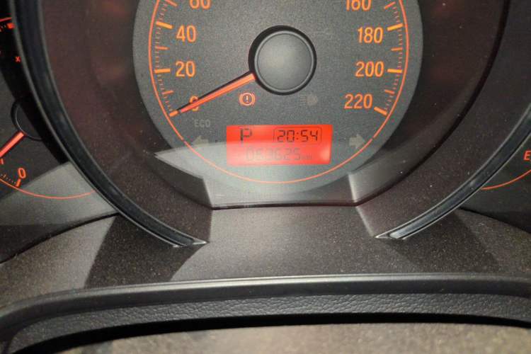 Used Honda Fit 2018 1.5L CVT Comfort Version Odometer Close Up