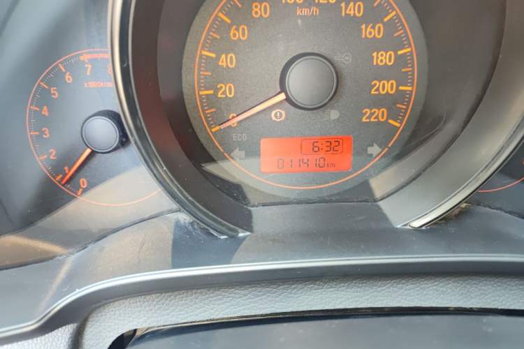 Used Honda Fit 2018 1.5L Manual Comfort Version Odometer Close Up