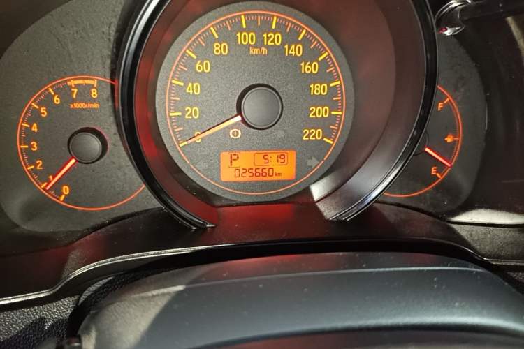 Used Honda Fit 2018 1.5L CVT Comfort Version Odometer Close Up