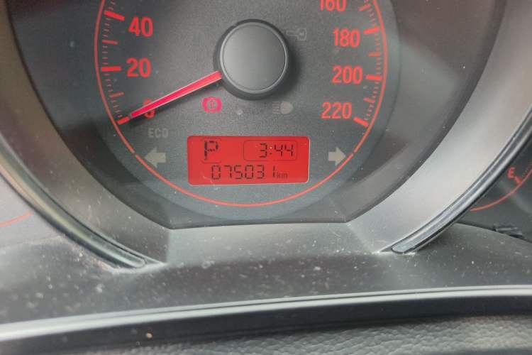 Used Honda Fit 2018 1.5L CVT Comfort Version Odometer Close Up