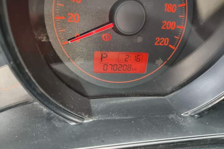 Used Honda Fit 2018 1.5L CVT Comfort Sunroof Version Odometer Close Up