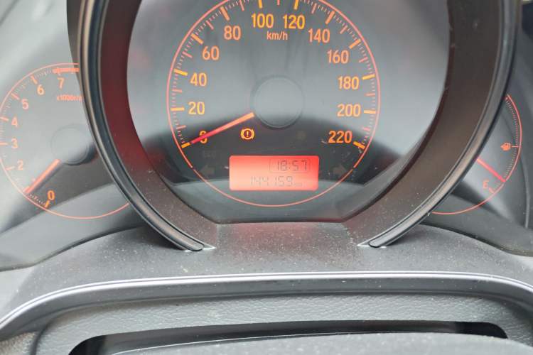 Used Honda Fit 2018 1.5L Manual Comfort Version Odometer Close Up