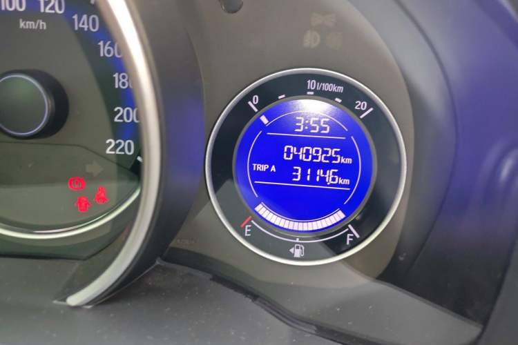 Used Honda Fit 2018 1.5L CVT Trendy Run+ Edition Odometer Close Up