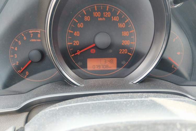 Used Honda Fit 2018 1.5L Manual Comfort Version Odometer Close Up