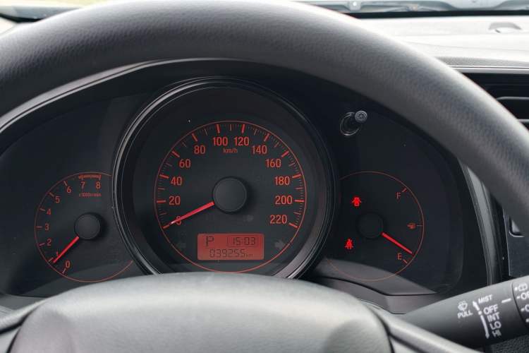 Used Honda Fit 2018 1.5L CVT Comfort Sunroof Version Odometer Close Up