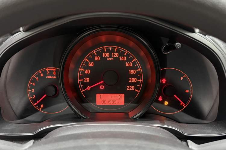 Used Honda Fit 2018 1.5L CVT Comfort Version Odometer Close Up