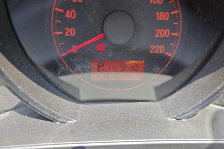 Used Honda Fit 2018 1.5L CVT Comfort Version Odometer Close Up