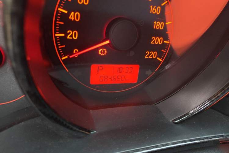 Used Honda Fit 2018 1.5L CVT Comfort Version Odometer Close Up