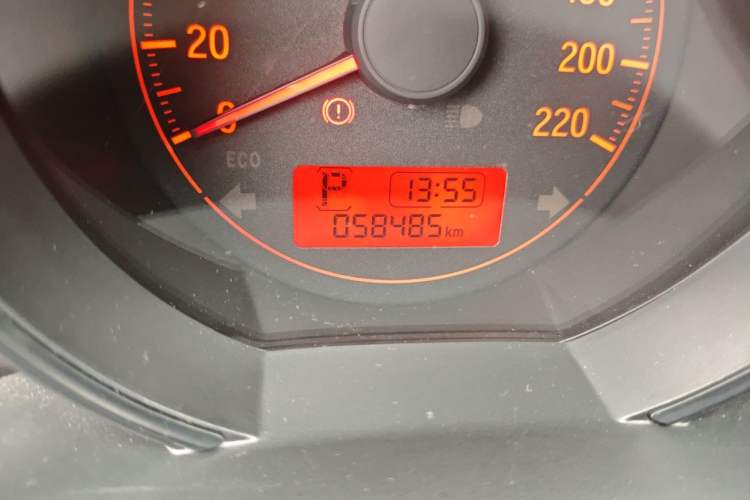 Used Honda Fit 2018 1.5L CVT Comfort Sunroof Version Odometer Close Up
