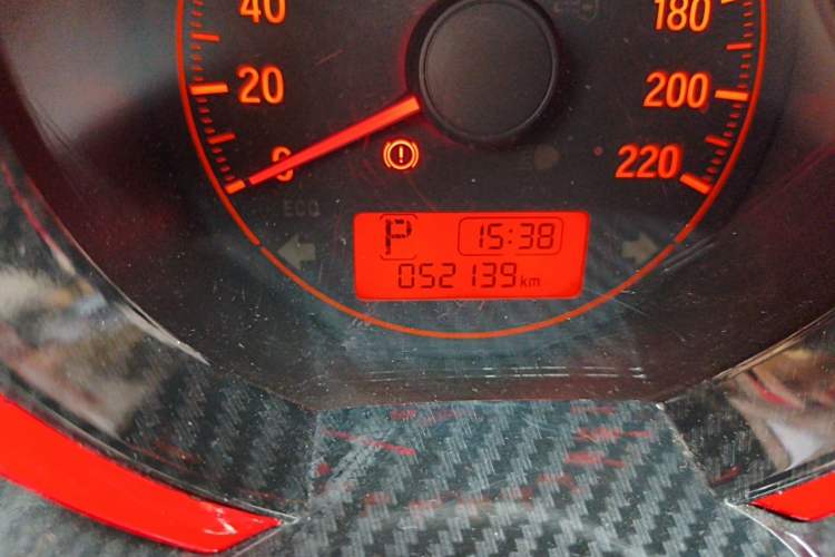 Used Honda Fit 2018 1.5L CVT Comfort Sunroof Version Odometer Close Up