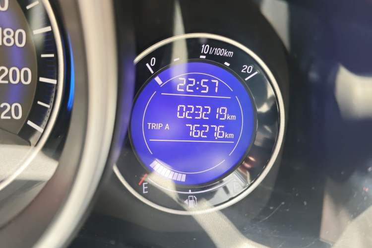 Used Honda Fit 2018 1.5L CVT Luxury Edition Odometer Close Up