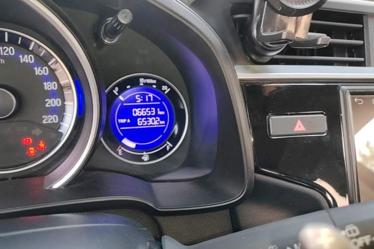 Used Honda Fit 2018 1.5L CVT Trendy Run+ Edition Odometer Close Up