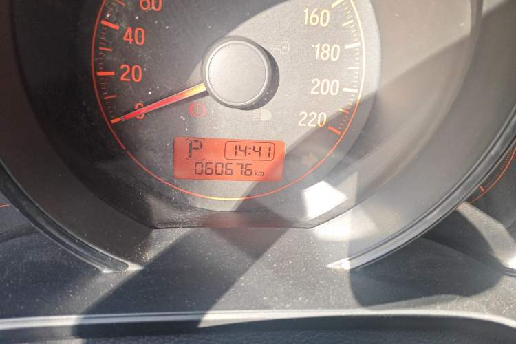 Used Honda Fit 2018 1.5L CVT Comfort Sunroof Version Odometer Close Up