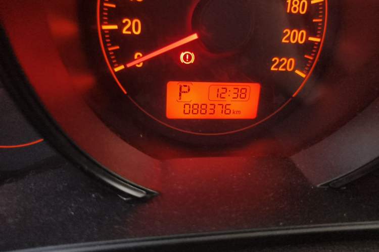 Used Honda Fit 2018 1.5L CVT Comfort Sunroof Version Odometer Close Up