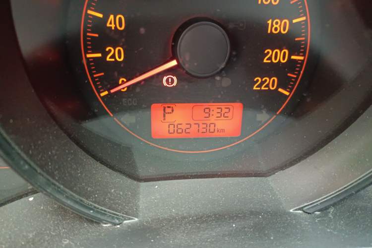 Used Honda Fit 2018 1.5L CVT Comfort Sunroof Version Odometer Close Up