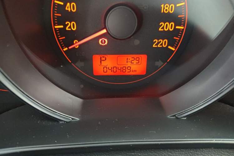 Used Honda Fit 2018 1.5L CVT Comfort Version Odometer Close Up