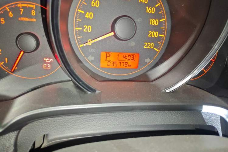Used Honda Fit 2018 1.5L CVT Comfort Sunroof Version Odometer Close Up