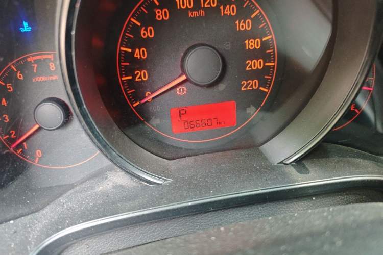 Used Honda Fit 2018 1.5L CVT Comfort Sunroof Version Odometer Close Up