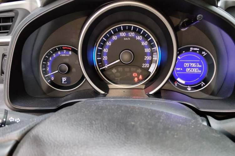 Used Honda Fit 2018 1.5L CVT Trendy Run+ Edition Odometer Close Up