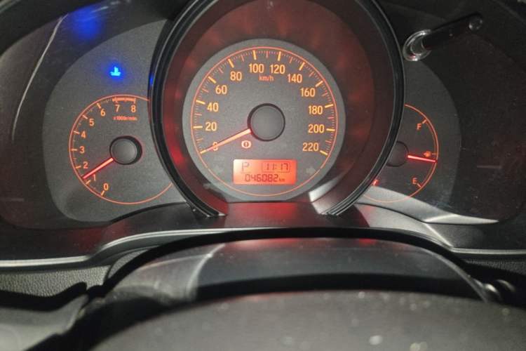 Used Honda Fit 2018 1.5L CVT Comfort Sunroof Version Odometer Close Up