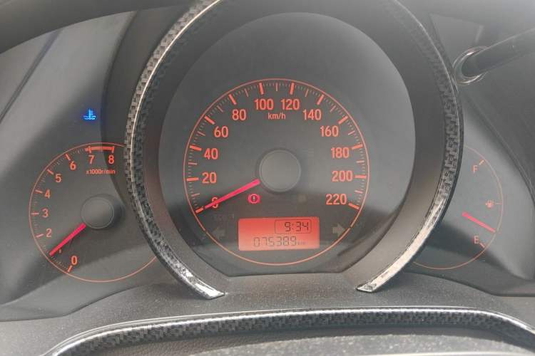 Used Honda Fit 2018 1.5L Manual Comfort Version Odometer Close Up