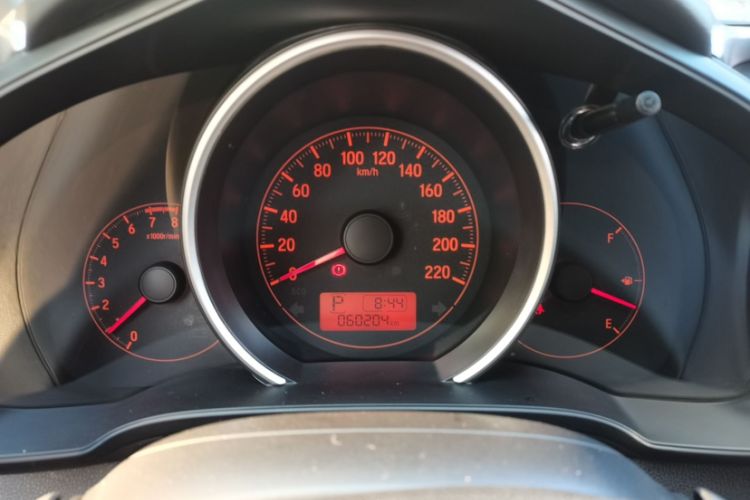 Used Honda Fit 2018 1.5L CVT Trendy Sports Edition Odometer Close Up