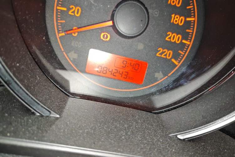 Used Honda Fit 2018 1.5L CVT Comfort Sunroof Version Odometer Close Up