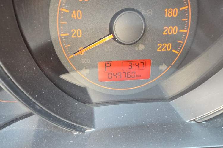 Used Honda Fit 2018 1.5L CVT Comfort Version Odometer Close Up