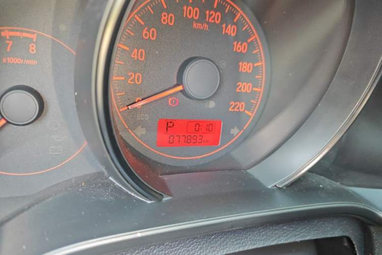 Used Honda Fit 2018 1.5L CVT Comfort Sunroof Version Odometer Close Up