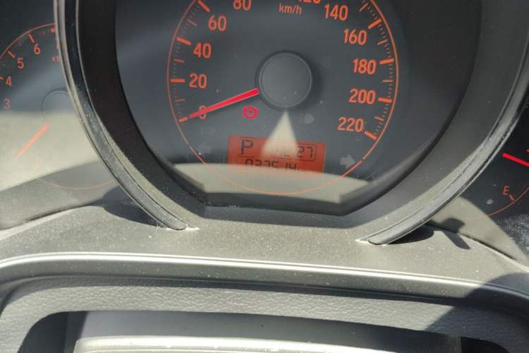 Used Honda Fit 2018 1.5L CVT Comfort Version Odometer Close Up