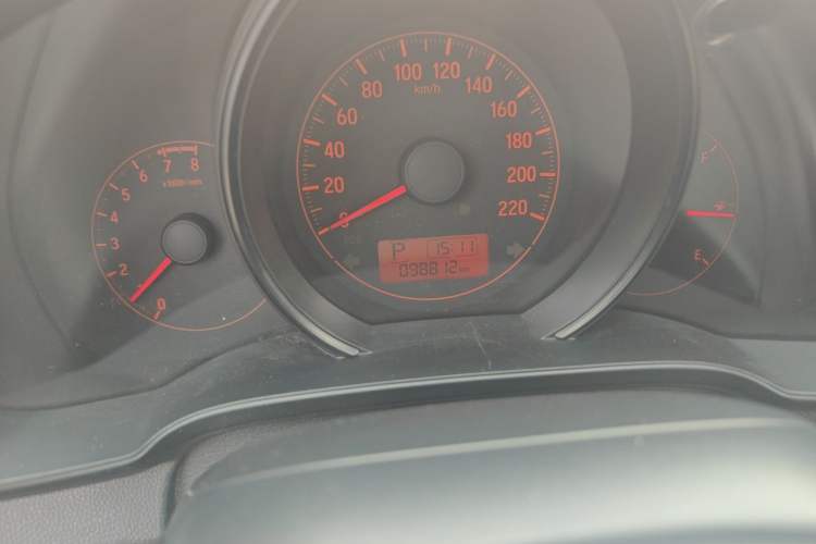 Used Honda Fit 2018 1.5L CVT Comfort Version Odometer Close Up