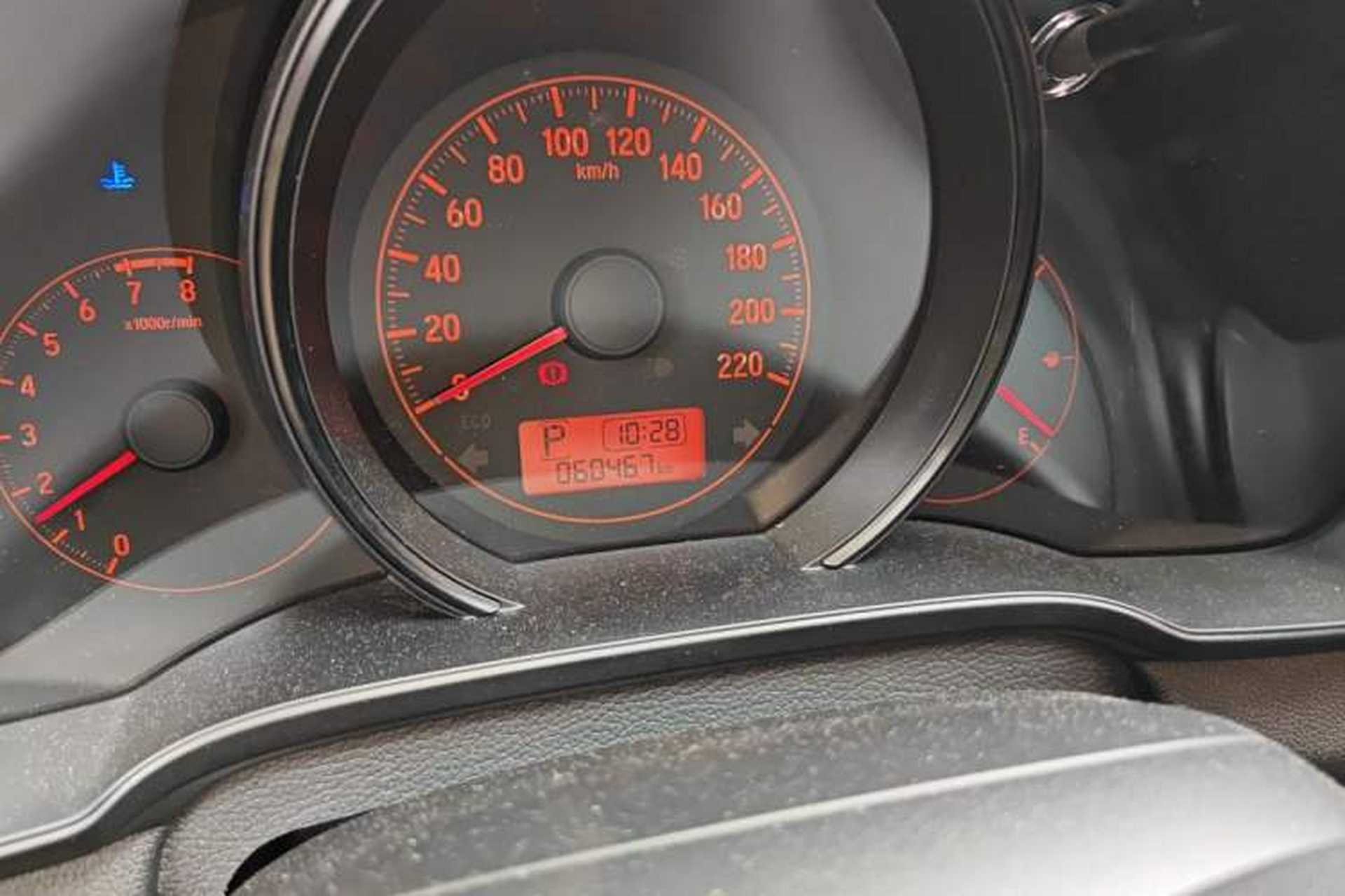 Used Honda Fit 2018 1.5L CVT Comfort Version Odometer Close Up