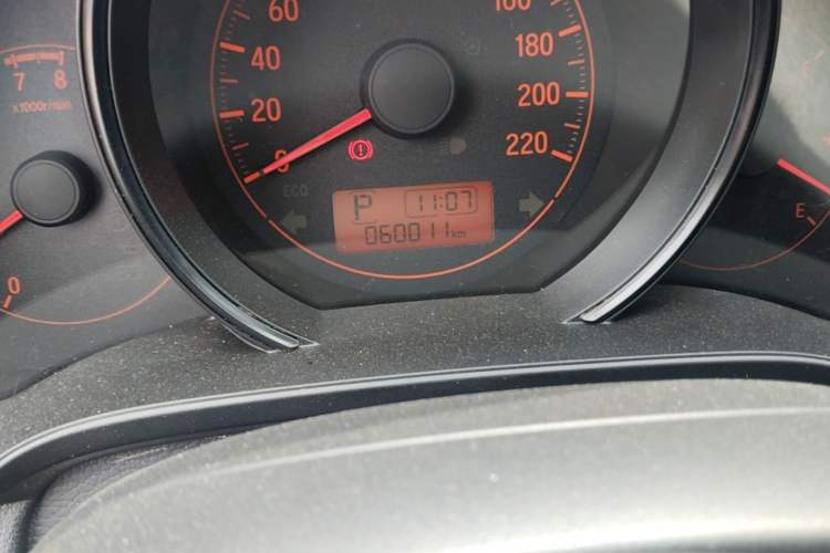 Used Honda Fit 2018 1.5L CVT Comfort Sunroof Version Odometer Close Up