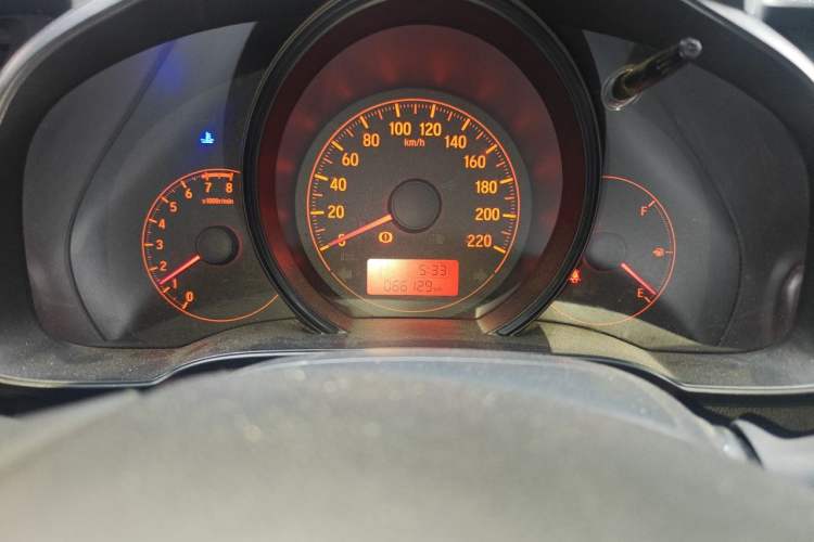 Used Honda Fit 2018 1.5L CVT Comfort Sunroof Version Odometer Close Up