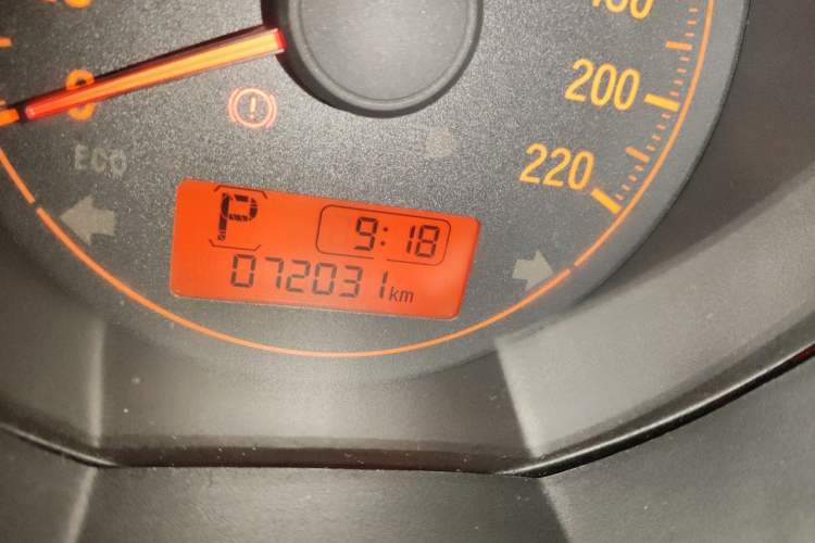 Used Honda Fit 2018 1.5L CVT Comfort Version Odometer Close Up