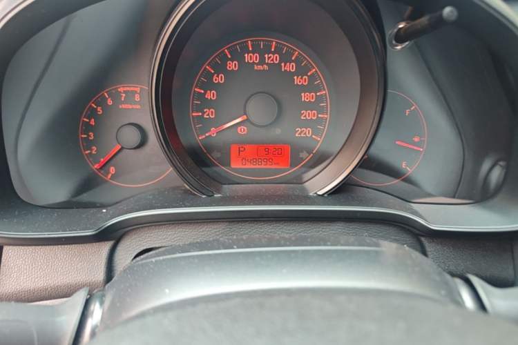 Used Honda Fit 2018 1.5L CVT Comfort Sunroof Version Odometer Close Up