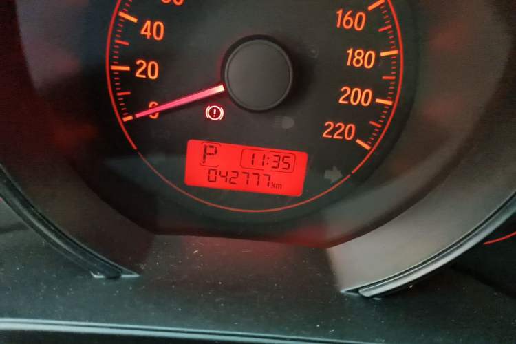 Used Honda Fit 2018 1.5L CVT Comfort Version Odometer Close Up