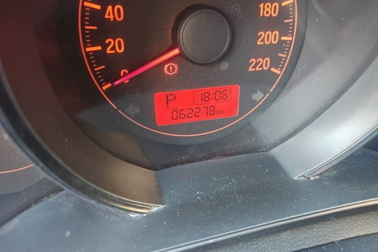 Used Honda Fit 2018 1.5L CVT Comfort Version Odometer Close Up