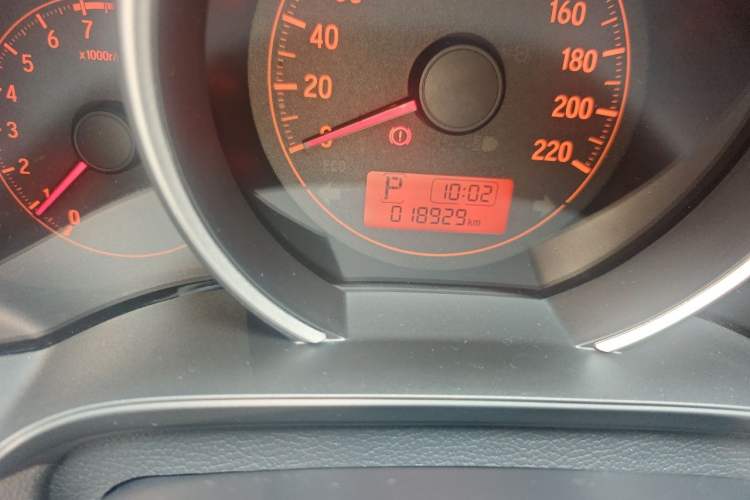 Used Honda Fit 2018 1.5L CVT Trendy Sports Edition Odometer Close Up