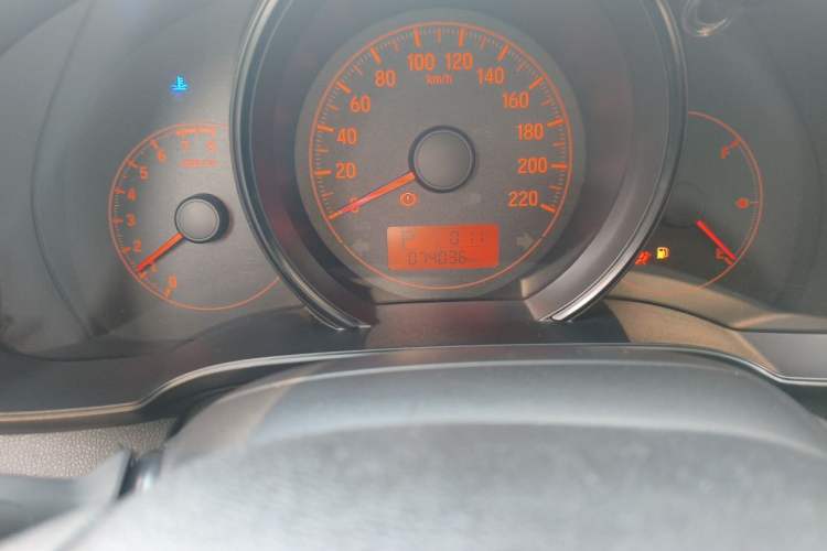 Used Honda Fit 2018 1.5L CVT Comfort Version Odometer Close Up