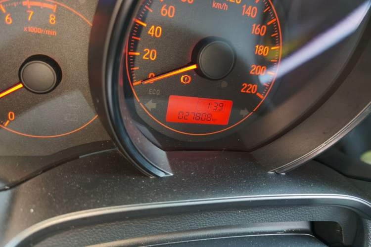 Used Honda Fit 2018 1.5L Manual Comfort Version Odometer Close Up