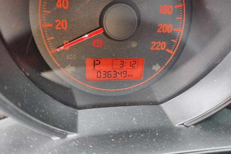 Used Honda Fit 2018 1.5L CVT Comfort Version Odometer Close Up