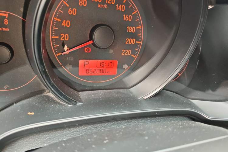 Used Honda Fit 2018 1.5L CVT Comfort Sunroof Version Odometer Close Up