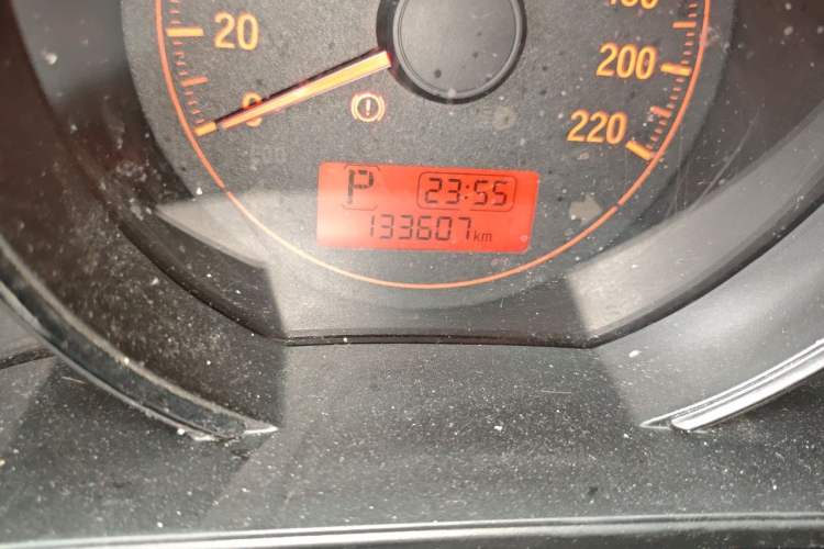 Used Honda Fit 2018 1.5L CVT Comfort Sunroof Version Odometer Close Up