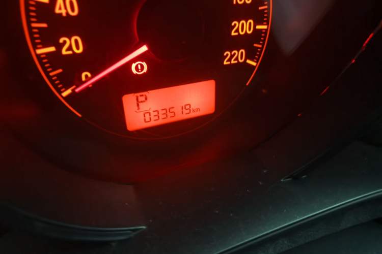 Used Honda Fit 2018 1.5L CVT Comfort Version Odometer Close Up
