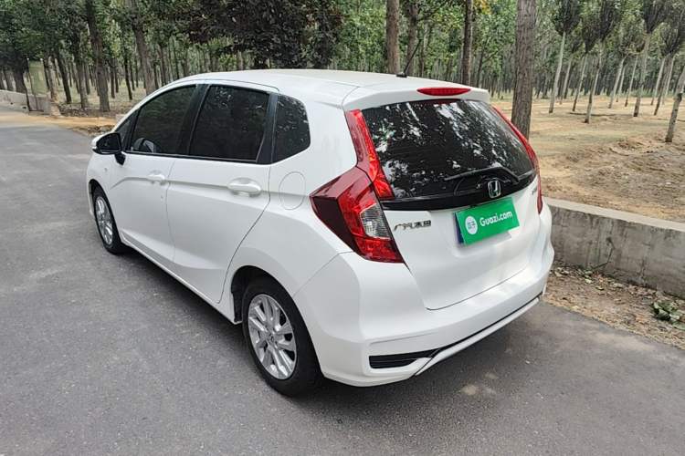 Used Honda Fit 2018 1.5L CVT Comfort Sunroof Version Rear Left 45 Deg